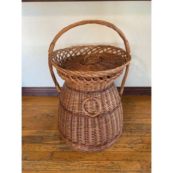 Vintage Large Rattan Laundry Hamper with Carrying Handle & Lid - Picture 8 of 9